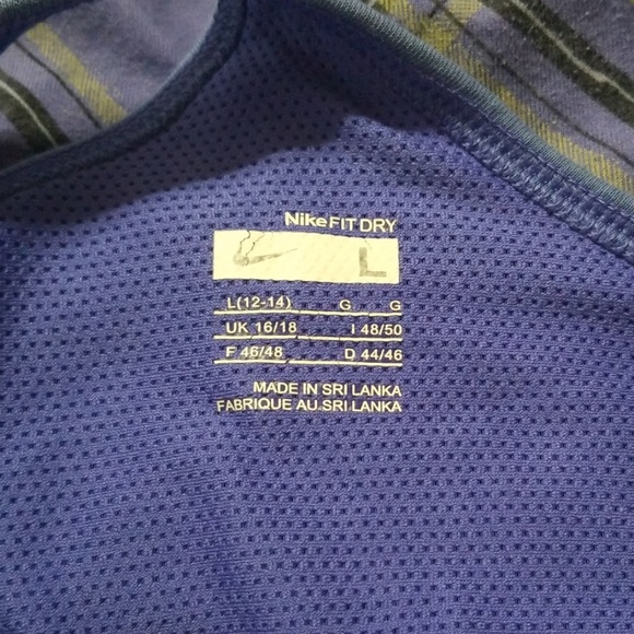 Nike purple sports top - Picture 7 of 7